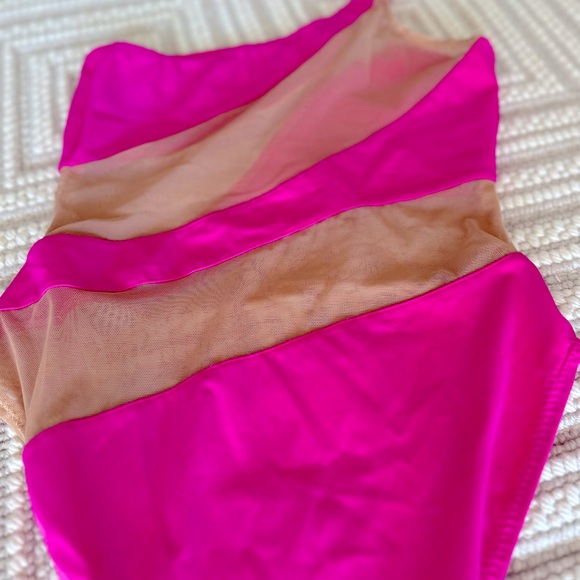 Normal Kamali pink swimsuit one piece size S. Very good condition - Picture 3 of 7